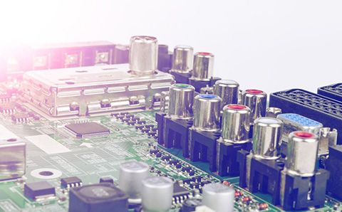 電流對超級電容器的性能有很大影響嗎？